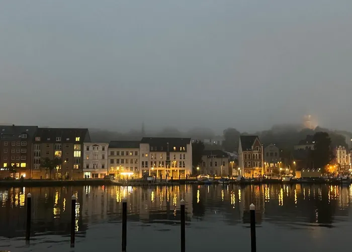 Lieblingsplatz -wunderschoen, Mit Blick Auf Foerde *